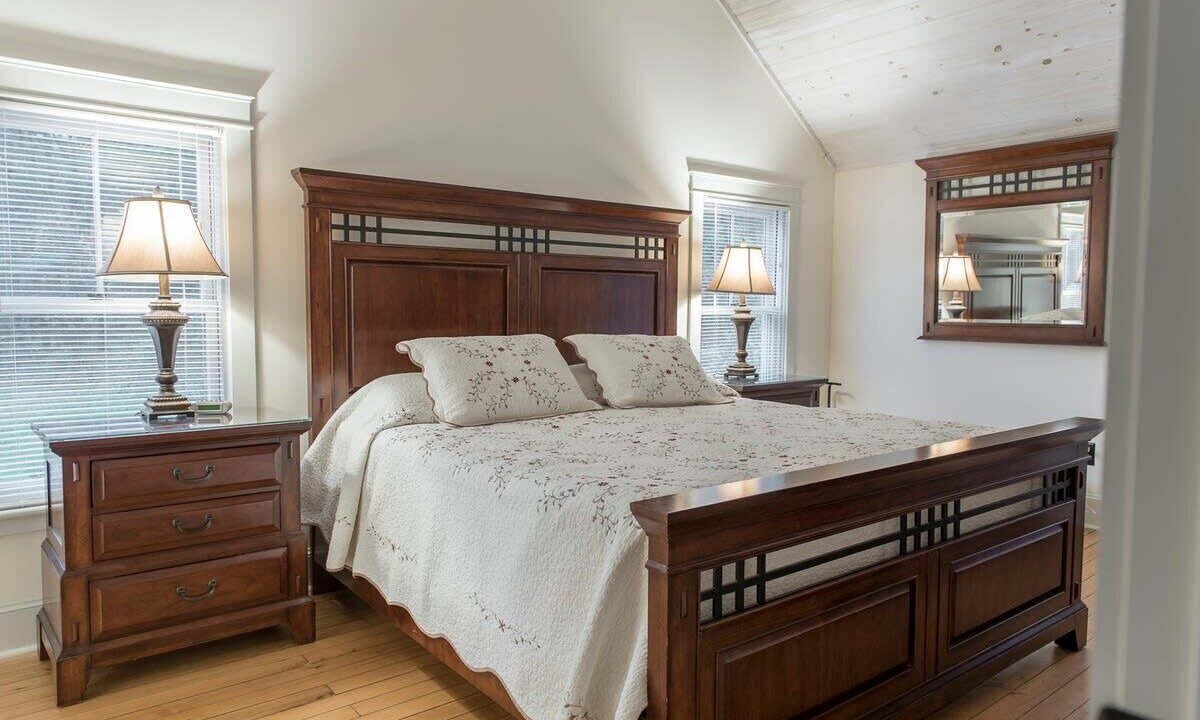 Photo of Bedroom in Lenox