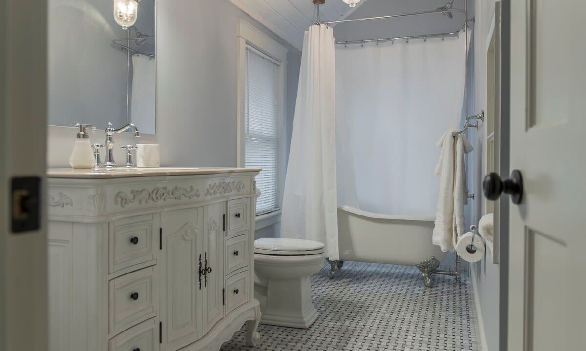 Photo of Bathroom in Lenox