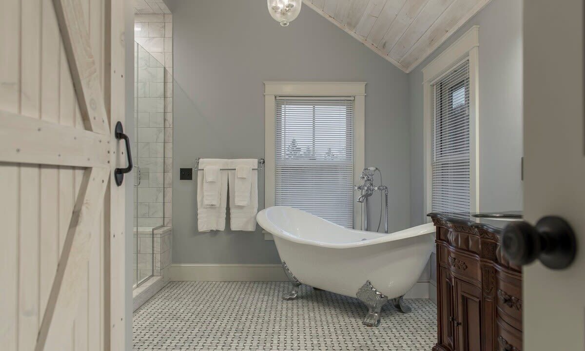 Photo of Bathroom in Lenox