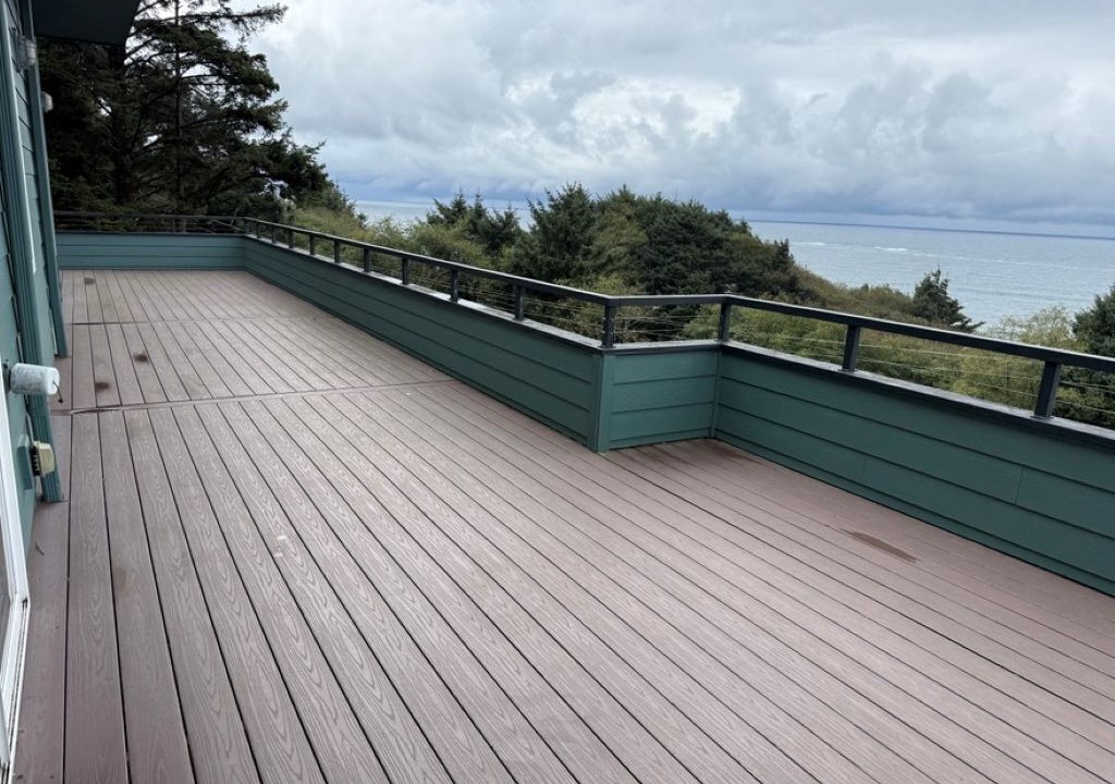 Photo of Patio Balcony in Arch Cape