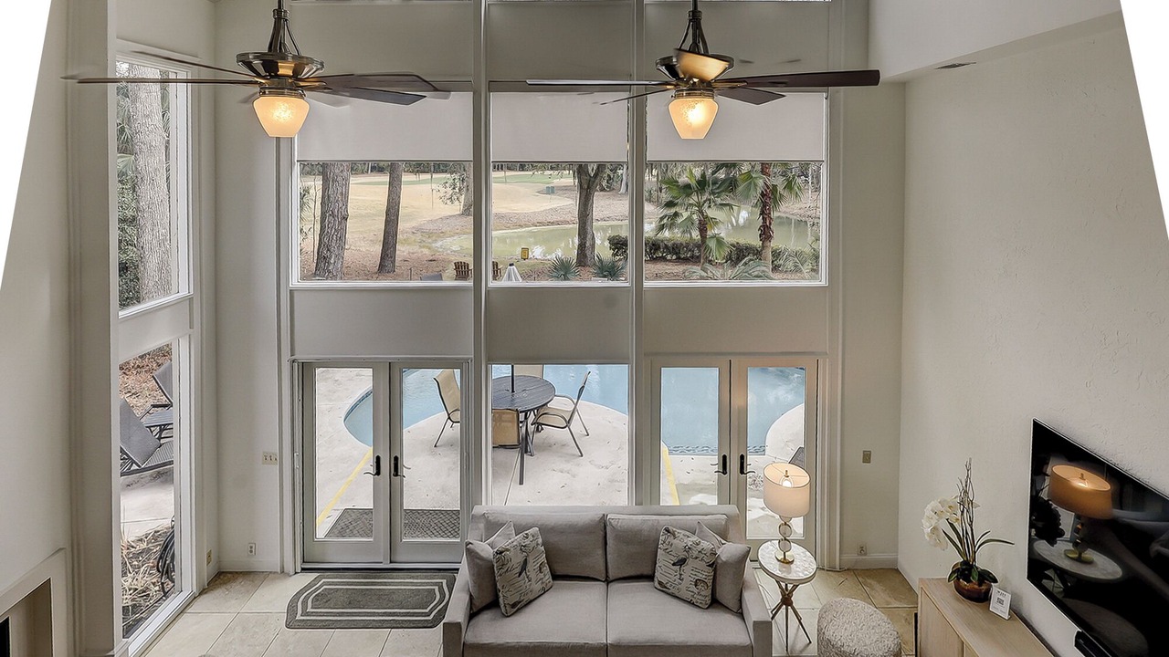 Photo of Livingroom in Sea Pines