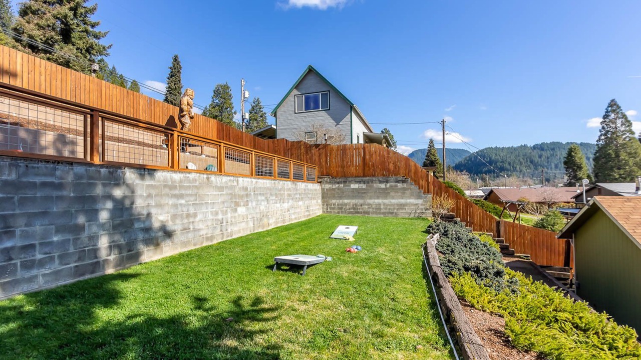 Photo of Others in Oakridge