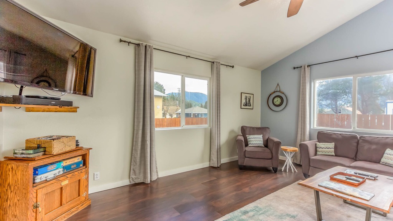 Photo of Others in Oakridge