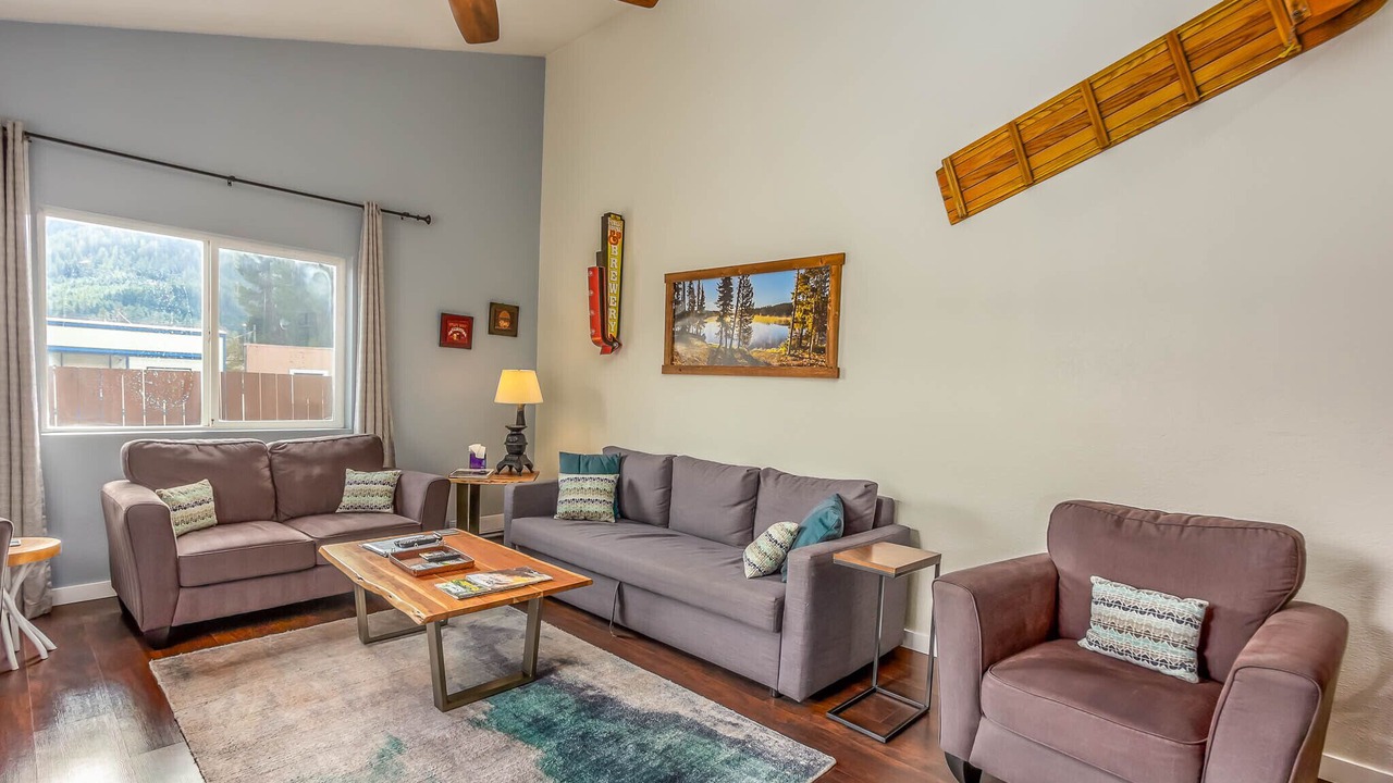 Photo of Bedroom in Oakridge