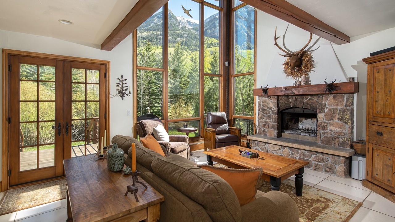 Photo of Livingroom in Carbondale