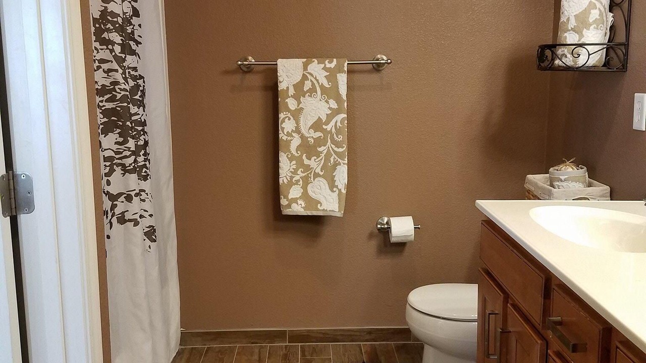 Photo of Bathroom in North Natomas