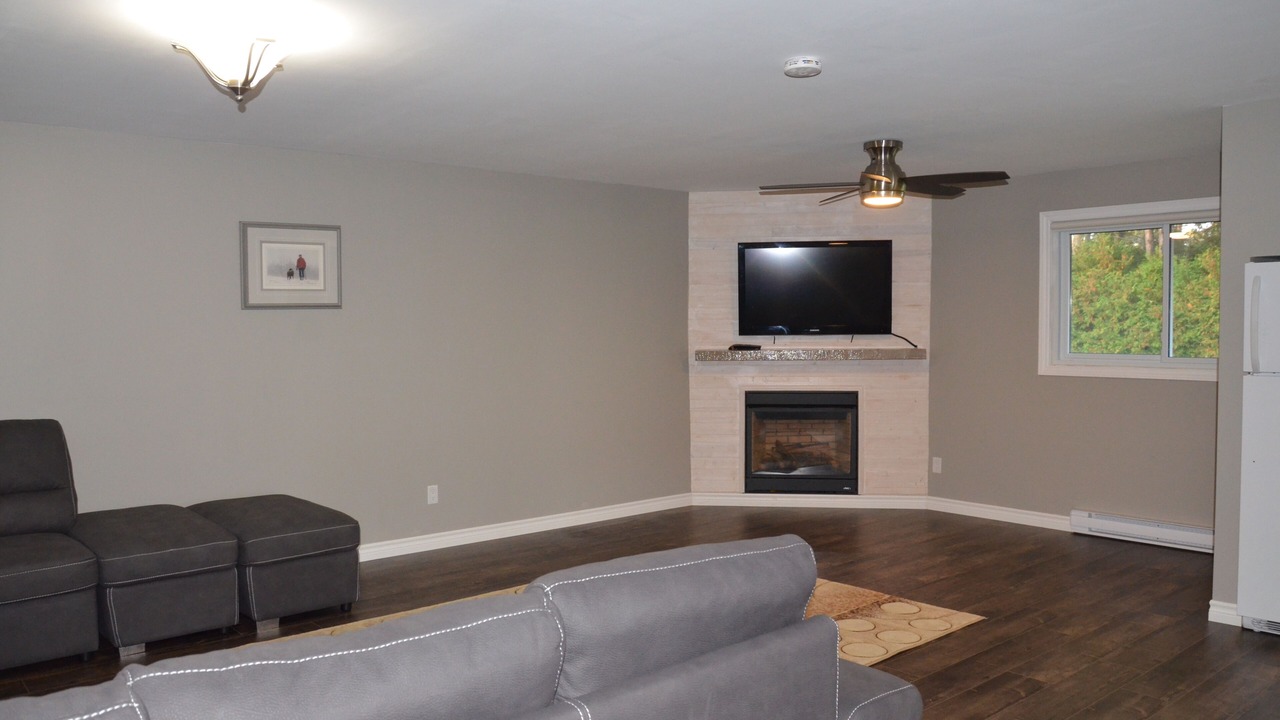 Photo of Livingroom in Oro Station