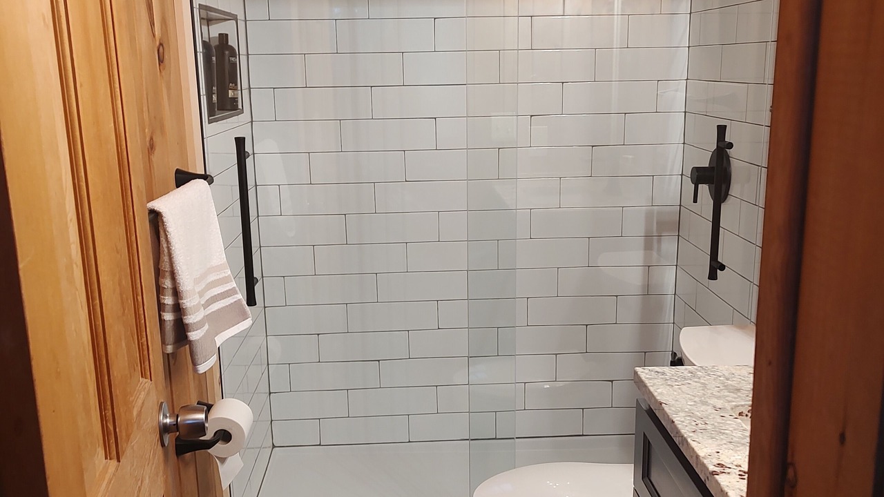 Photo of Bathroom in Jay