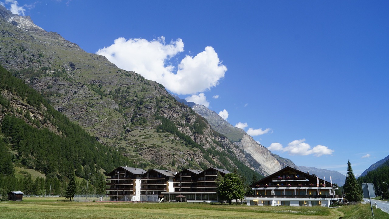 Photo of Others in Taesch