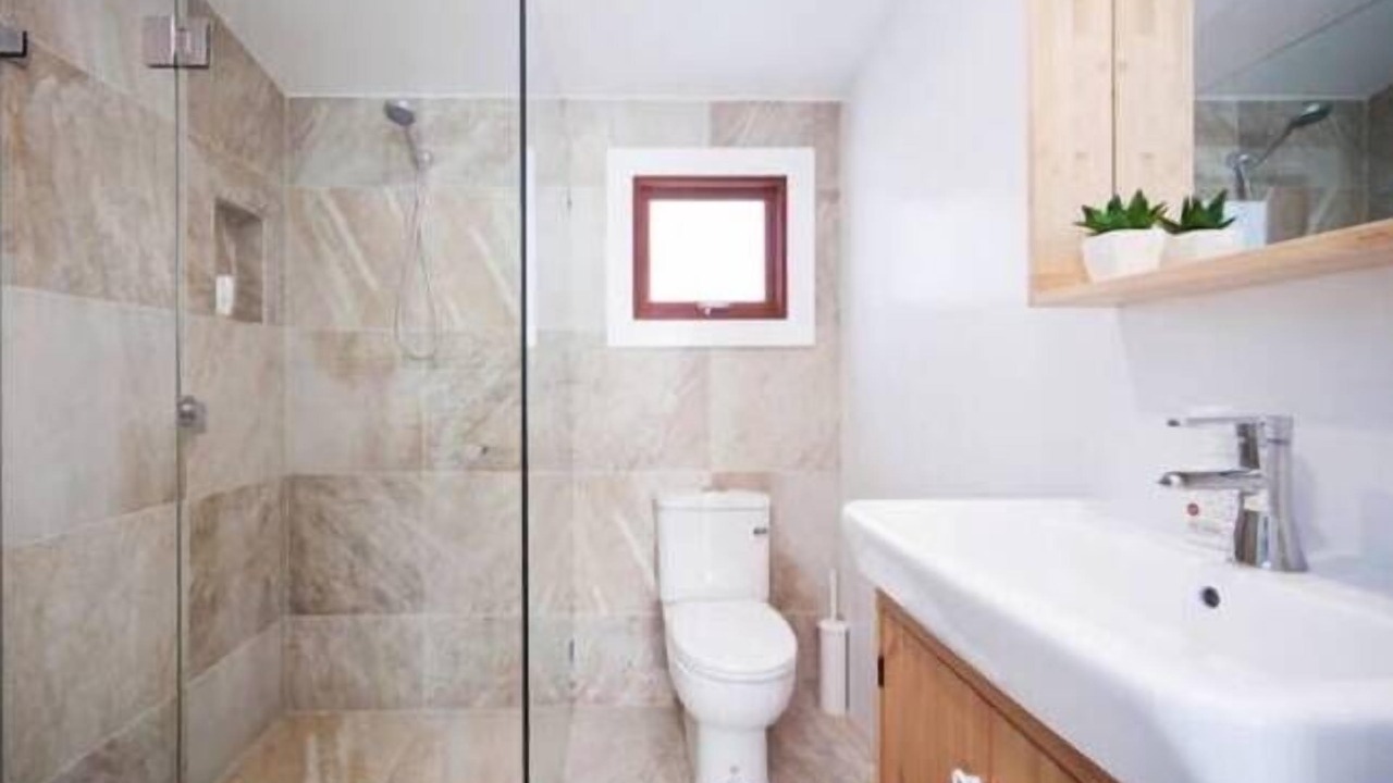 Photo of Bathroom in Freshwater