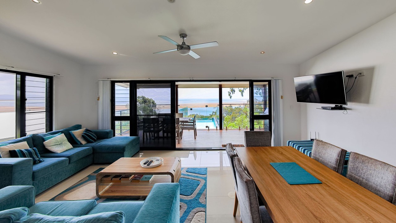 Photo of Others in Seventeen Seventy