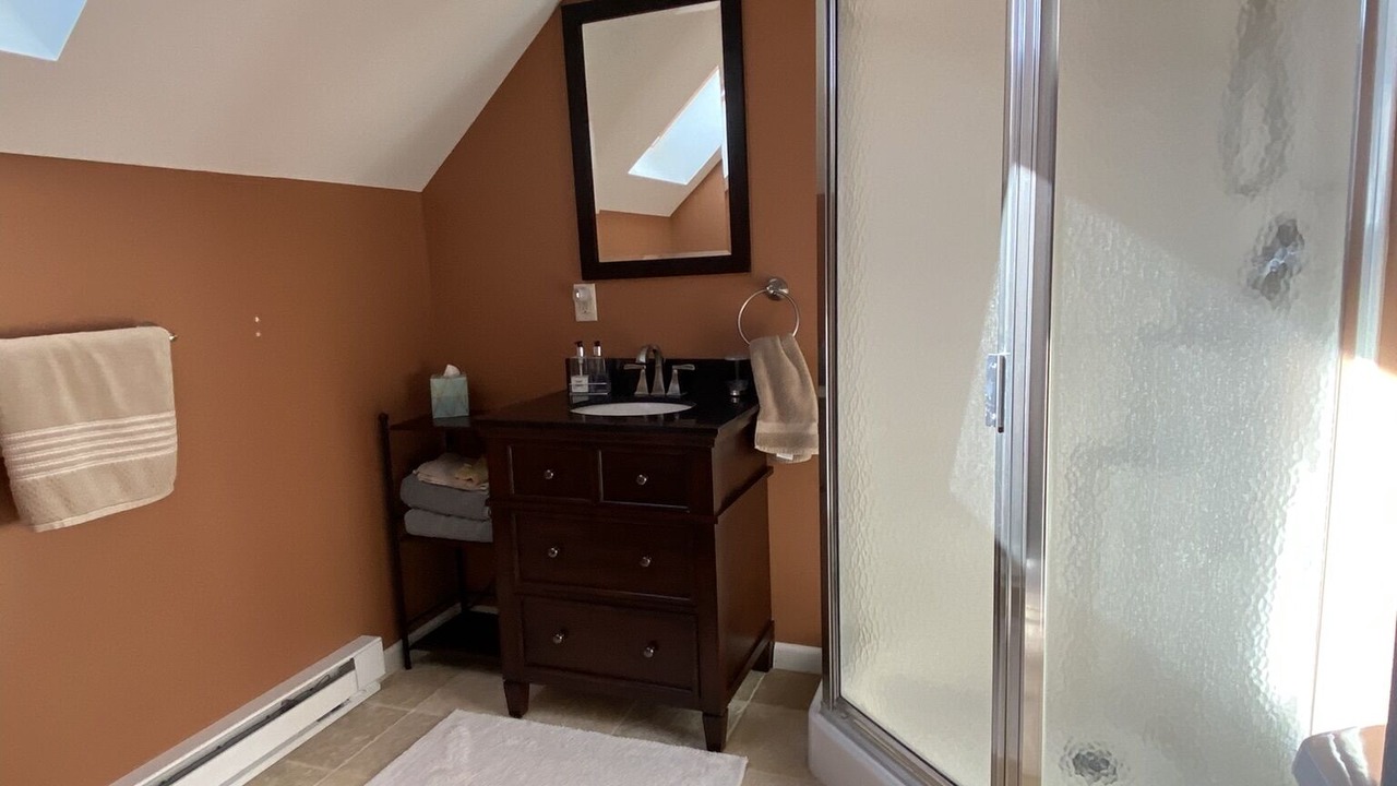 Photo of Bathroom in Oak Hill