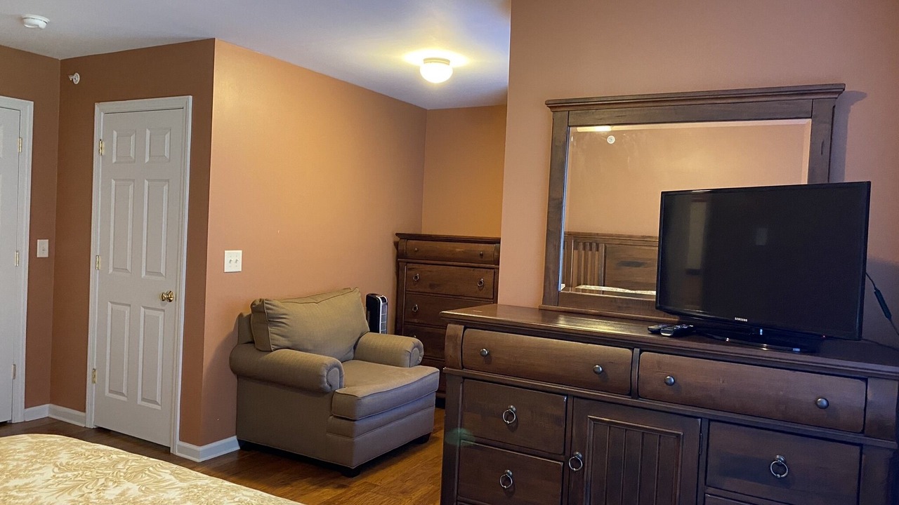 Photo of Bedroom in Oak Hill