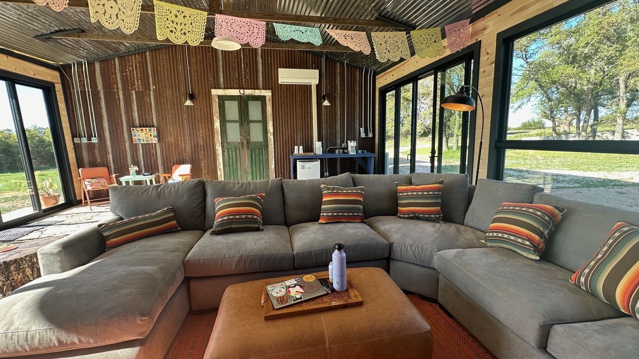 Photo of Livingroom in Johnson City