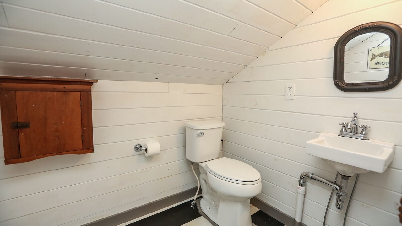 Photo of Bathroom in Town of Jerusalem