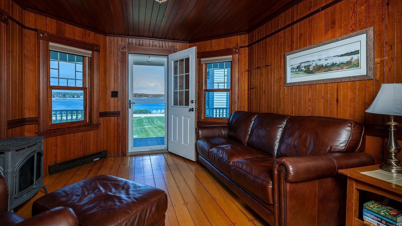 Photo of Livingroom in York Beach