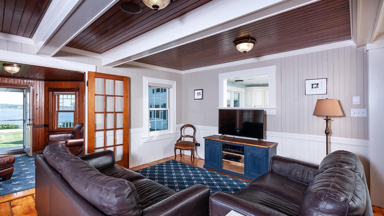 Photo of Livingroom in York Beach