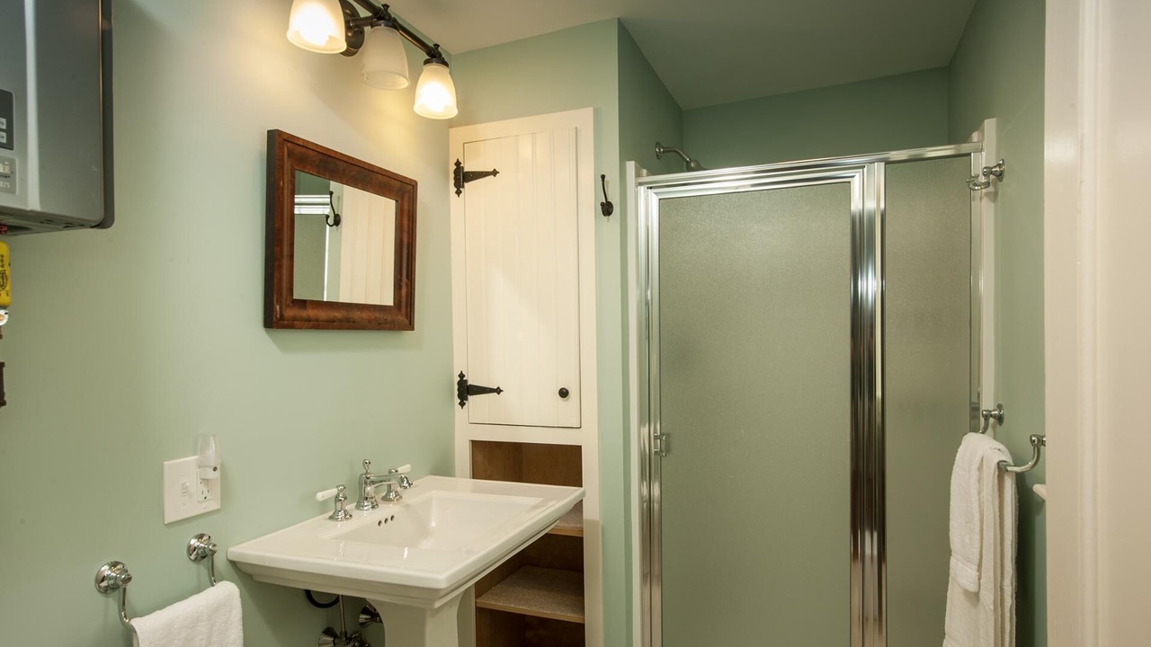 Photo of Bathroom in York Beach
