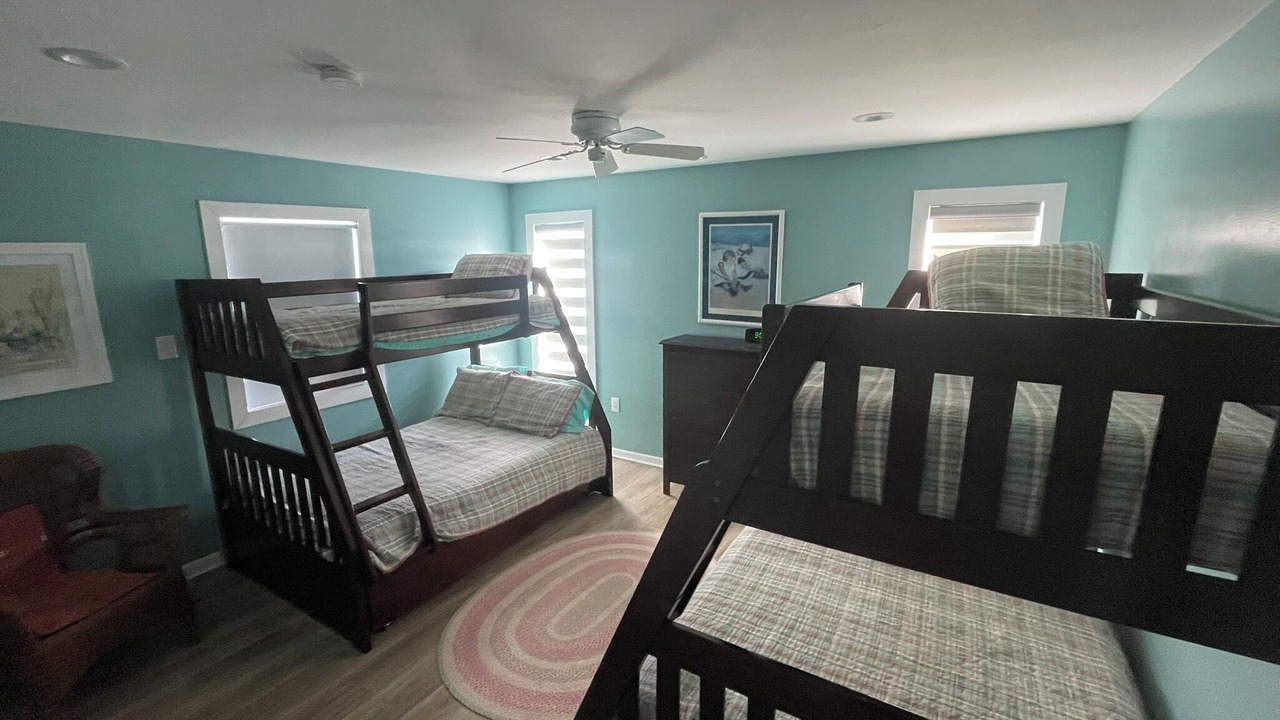 Photo of Bedroom in Bermuda Beach
