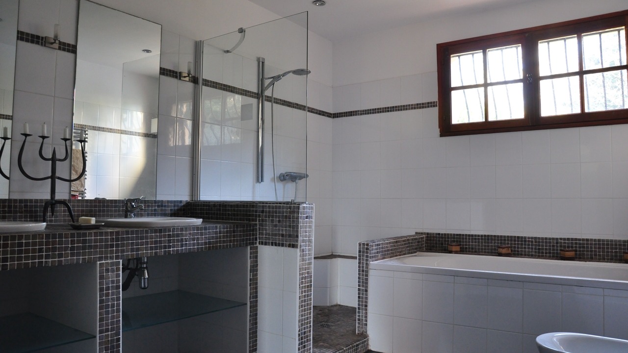 Photo of Bathroom in Maureillas-Las-Illas