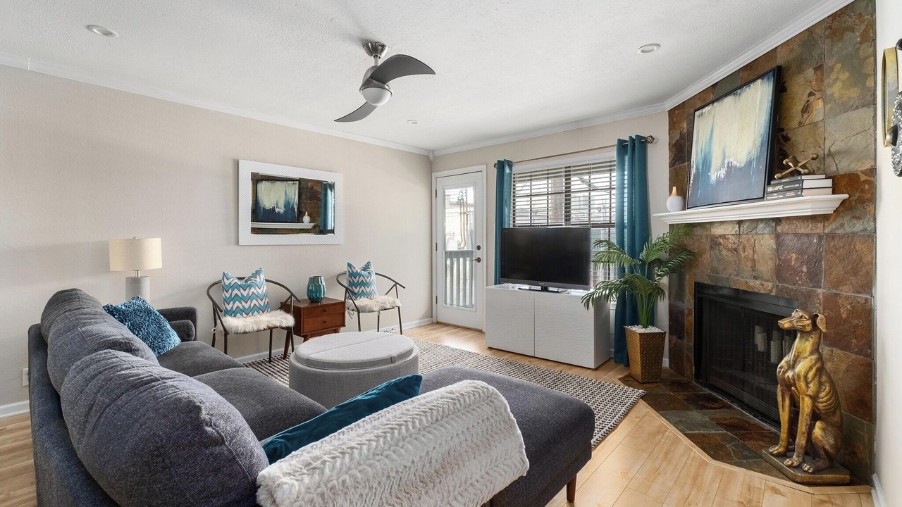 Photo of Livingroom in South Congress