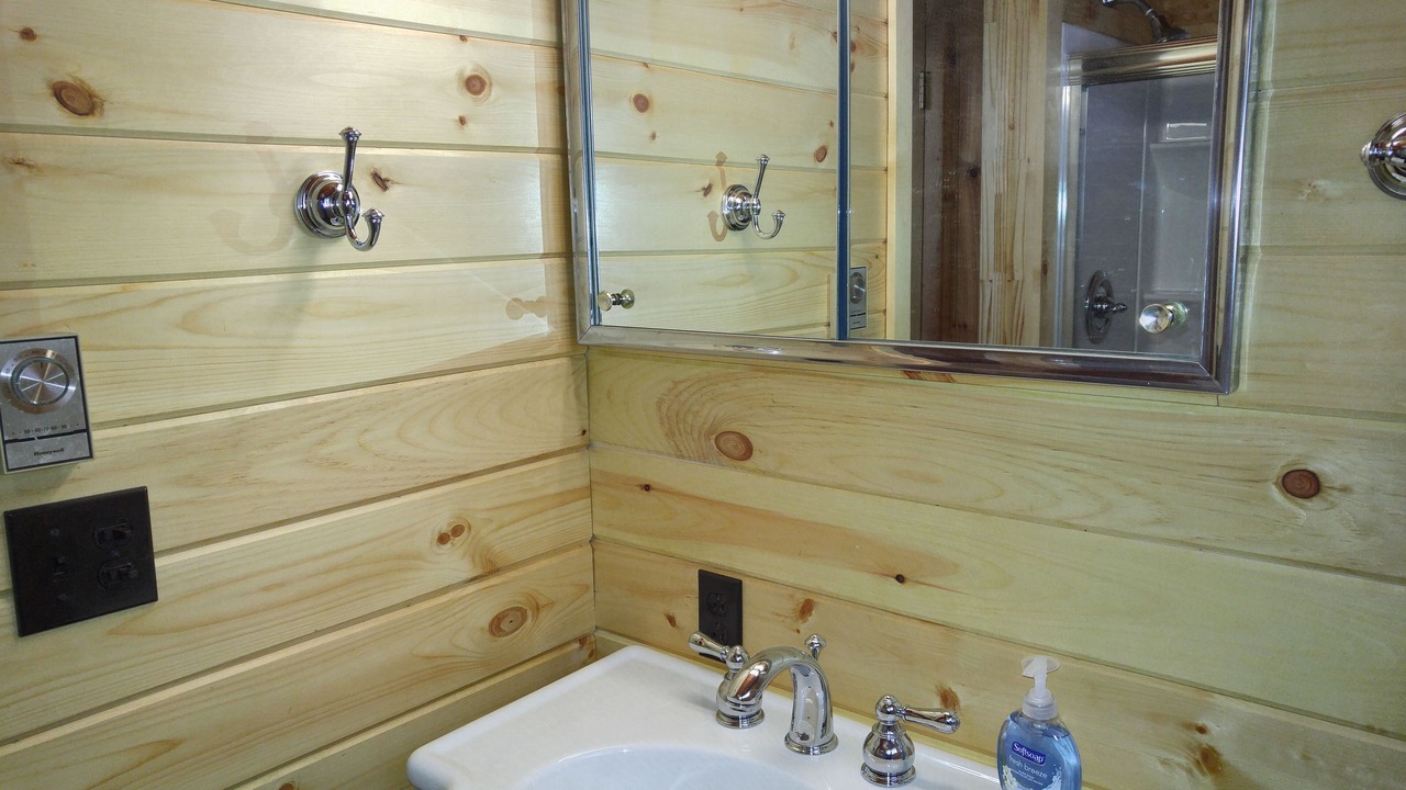 Photo of Bathroom in Jay