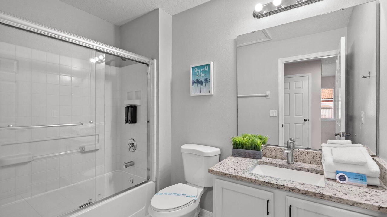 Photo of Bathroom in Bay Lake