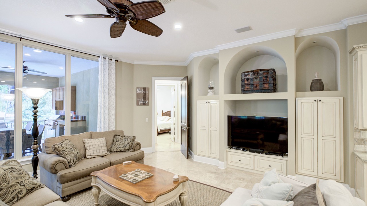 Photo of Livingroom in St. Simons Island