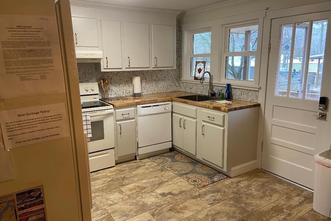Photo of Kitchen in Guntersville