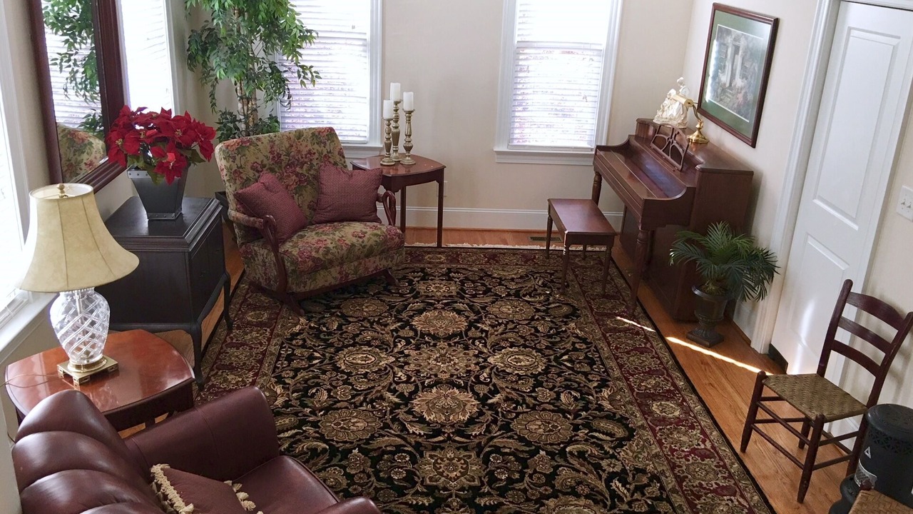 Photo of Livingroom in Northwest Raleigh