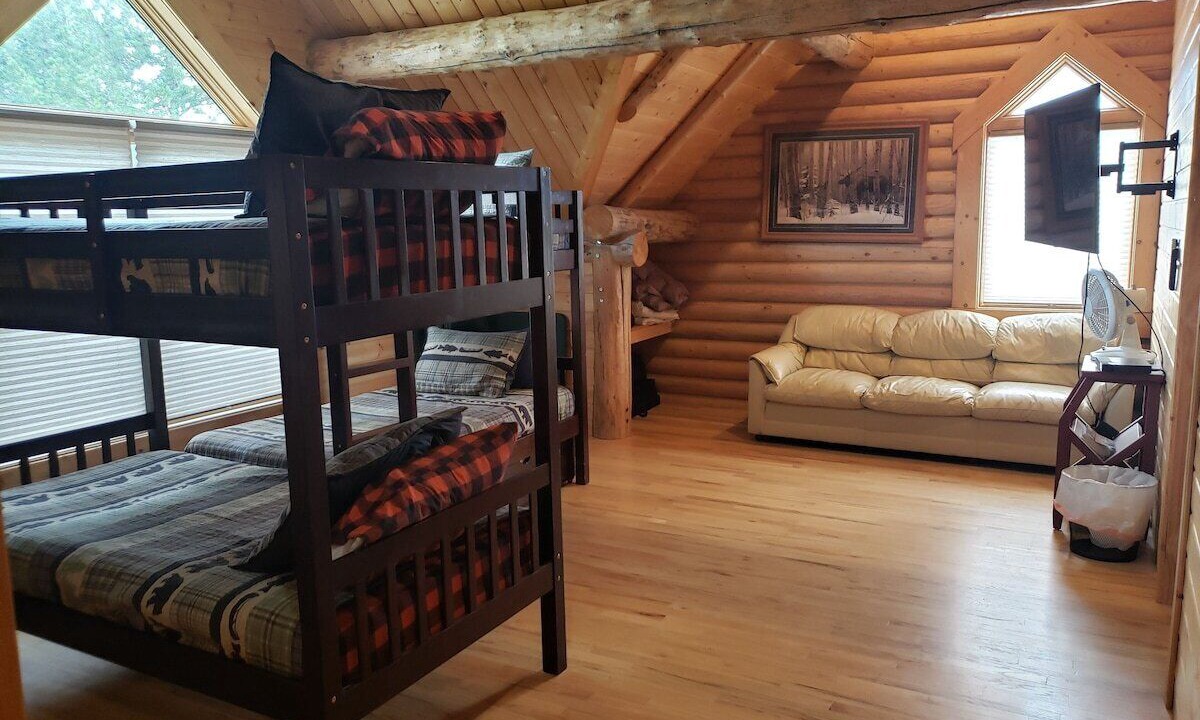 Photo of Bedroom in Island Park