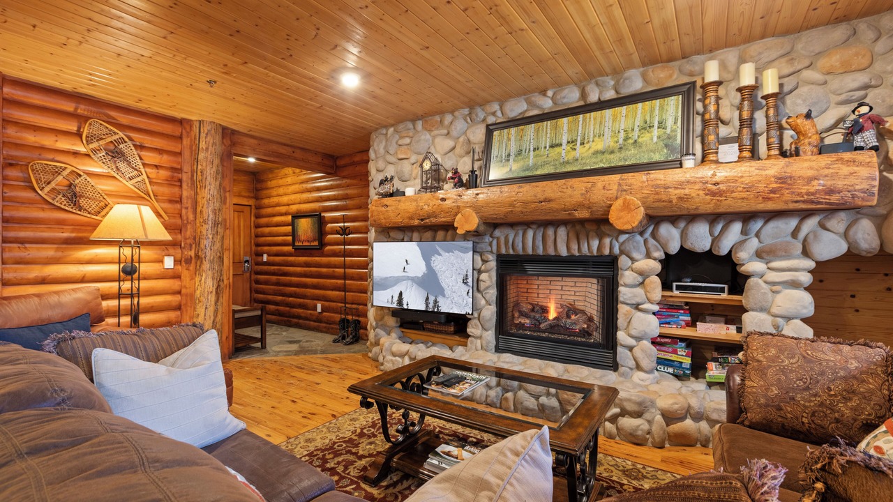 Photo of Livingroom in Deer Valley