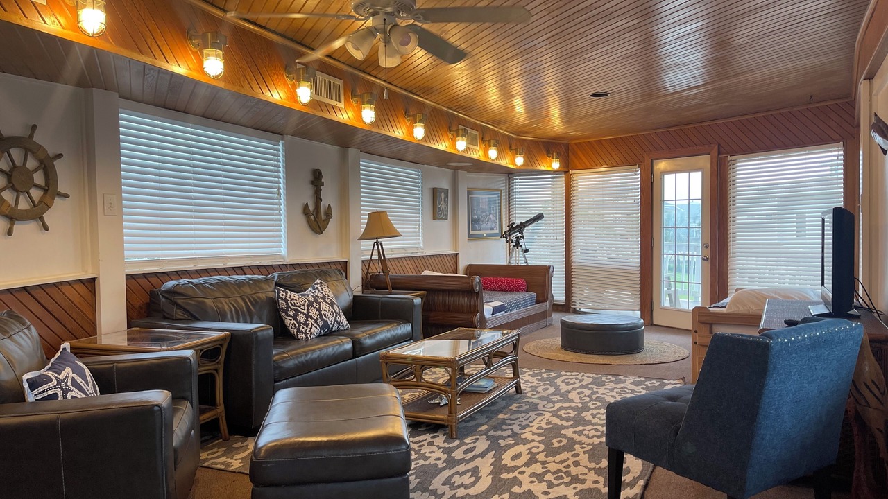 Photo of Others in Jamaica Beach