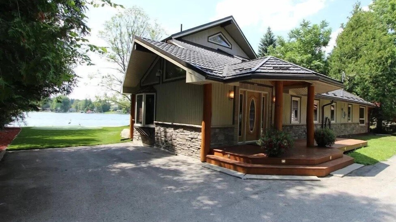 Photo of Bedroom in Fenelon Falls