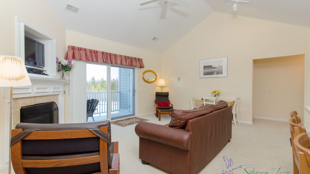 Photo of Patio Balcony in Mackinaw City
