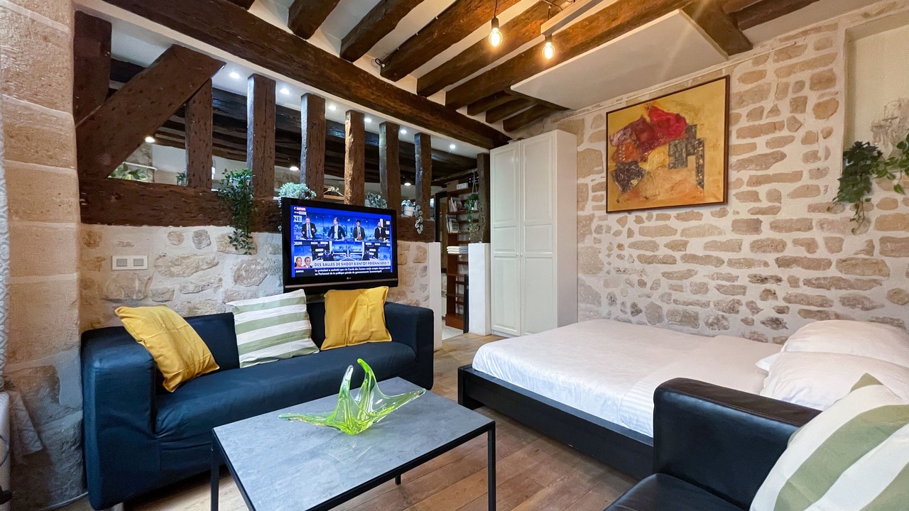 Photo of Bedroom in Sorbonne