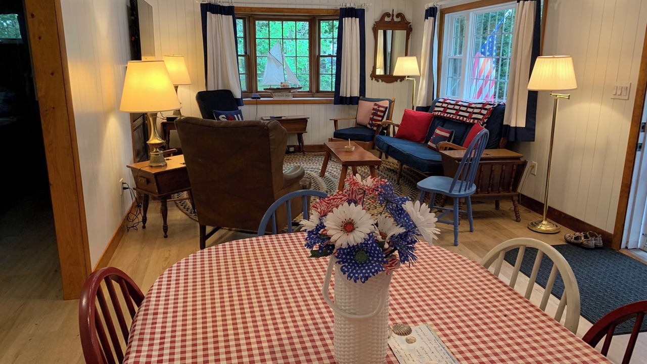 Photo of Livingroom in Dennis Port