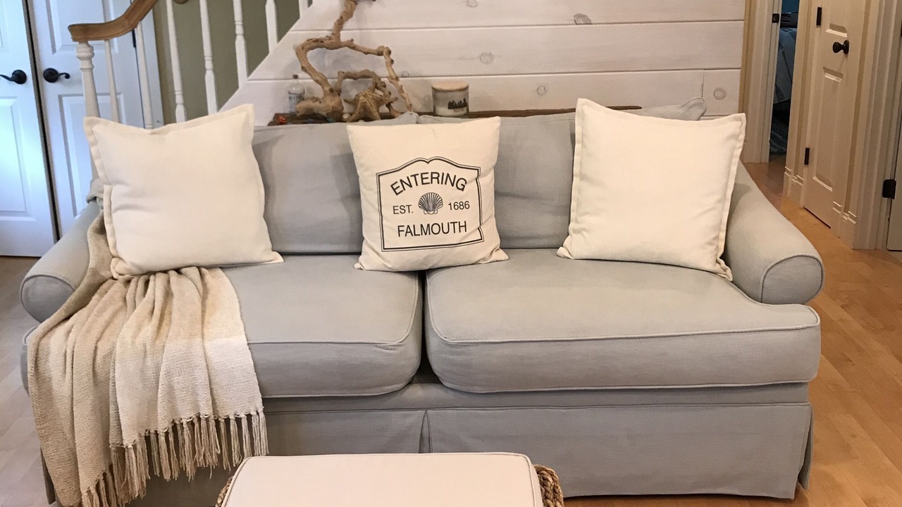 Photo of Livingroom in East Falmouth