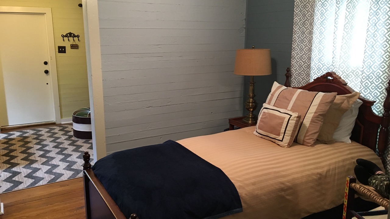 Photo of Bedroom in Iberia Parish