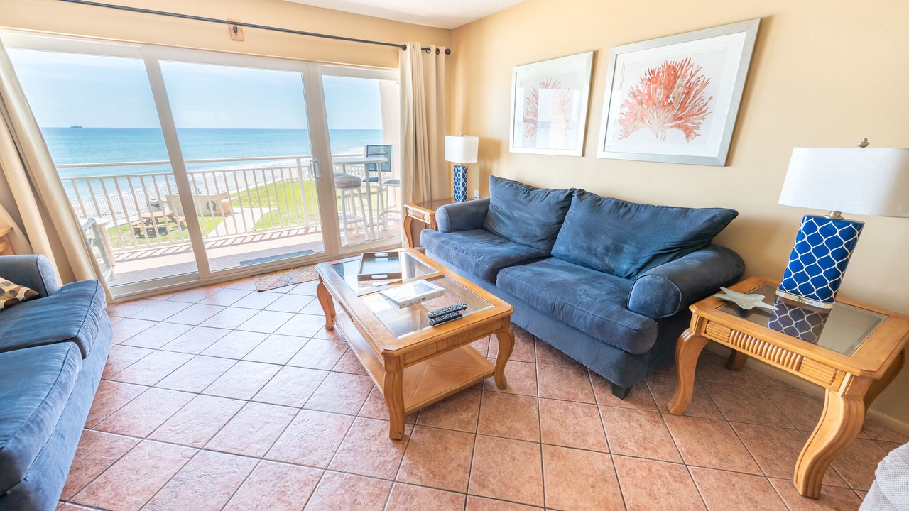 Photo of Livingroom in Satellite Beach