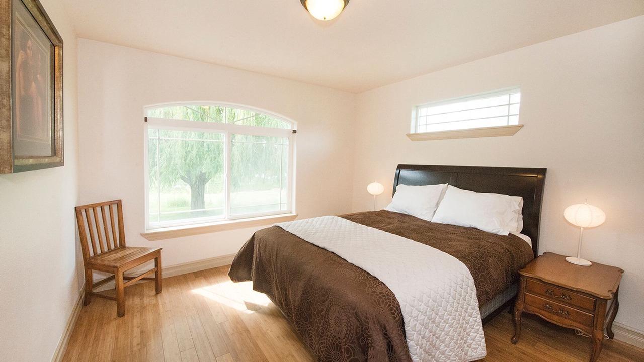 Photo of Bedroom in Benton City