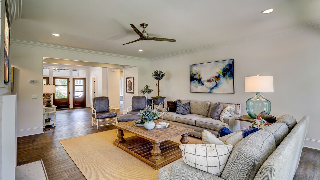 Photo of Livingroom in Oceanside