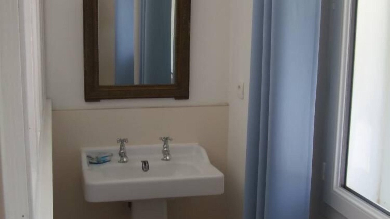Photo of Bathroom in Port District