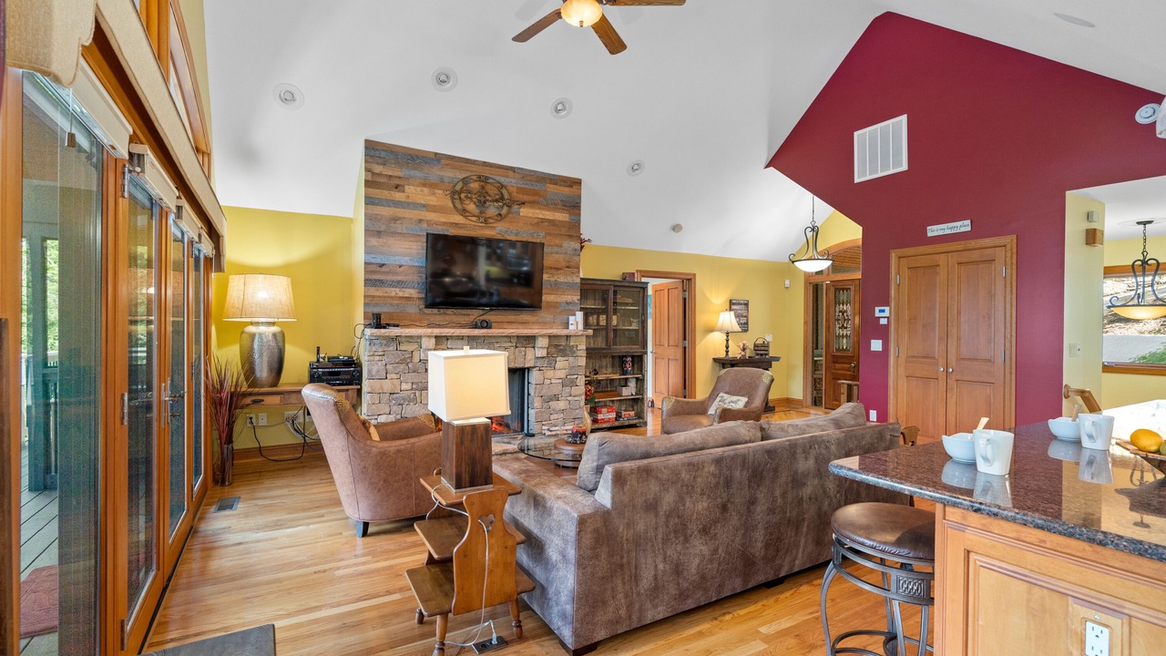 Photo of Livingroom in Lake Lure