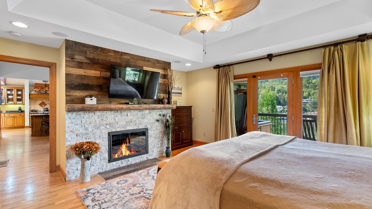Photo of Bedroom in Lake Lure