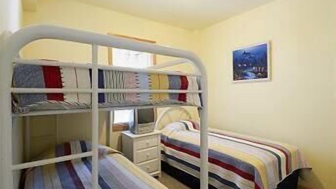 Photo of Bedroom in Monteray Shores