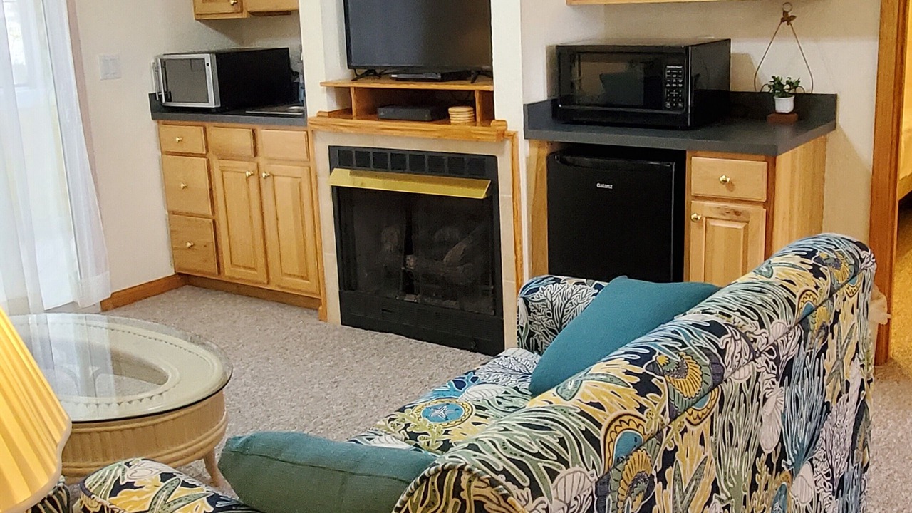 Photo of Livingroom in Monteray Shores