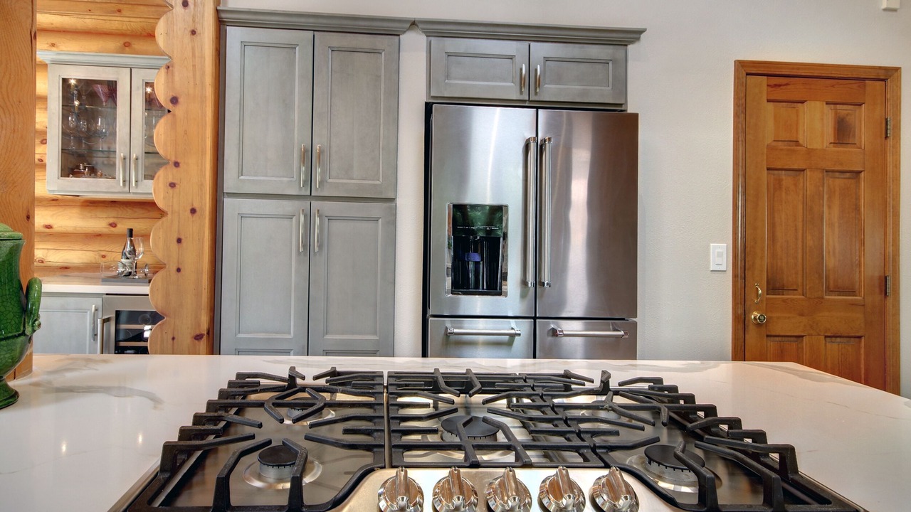 Photo of Kitchen in Evergreen Estates