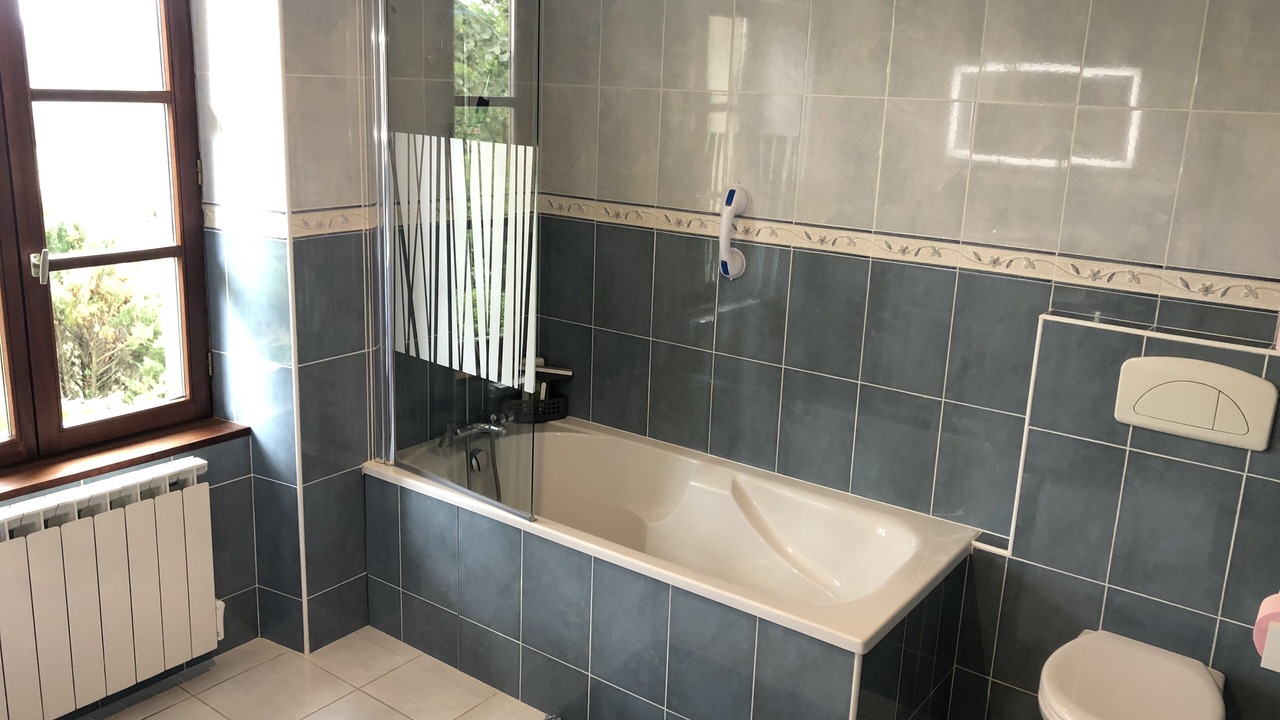 Photo of Bathroom in Charmes-sur-l'Herbasse