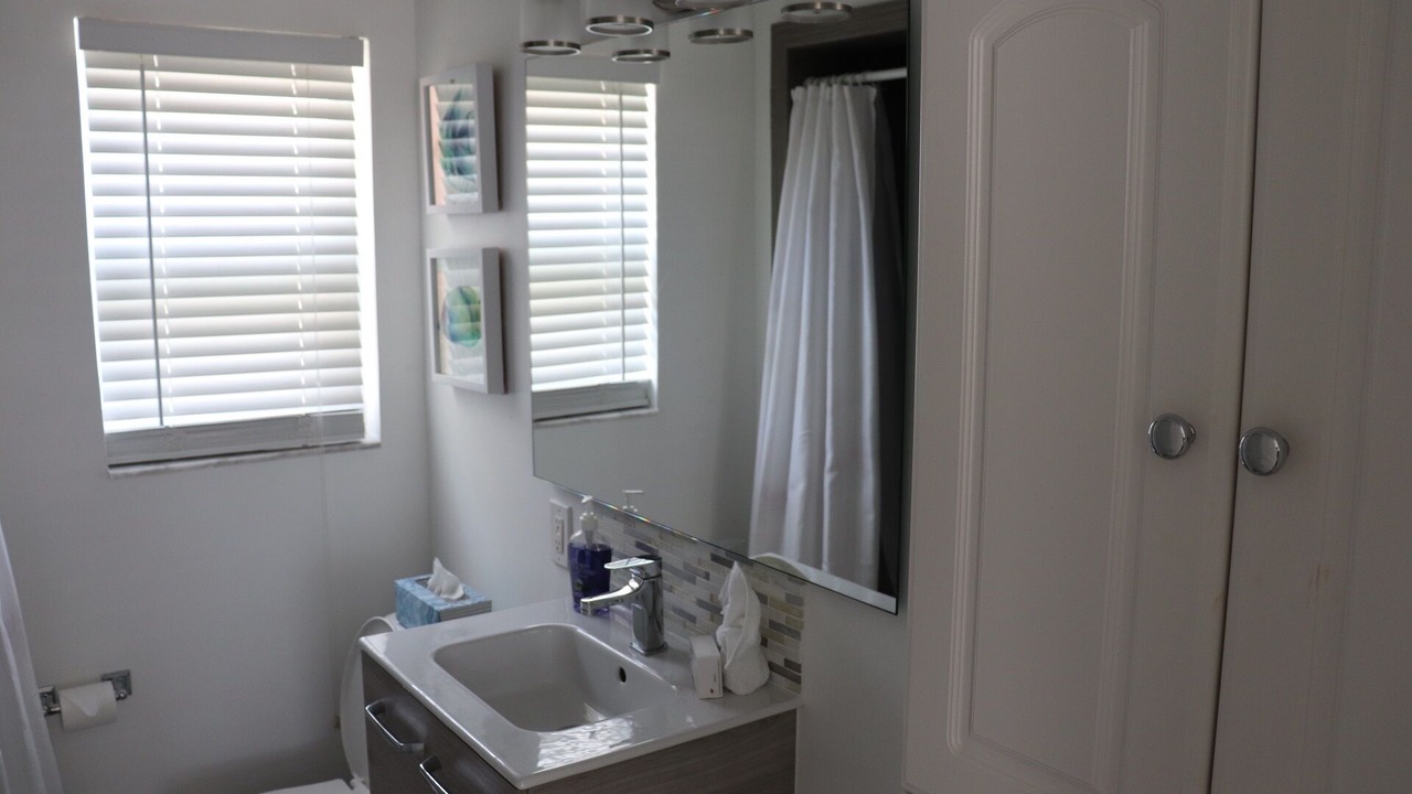 Photo of Bathroom in Ocean Ridge